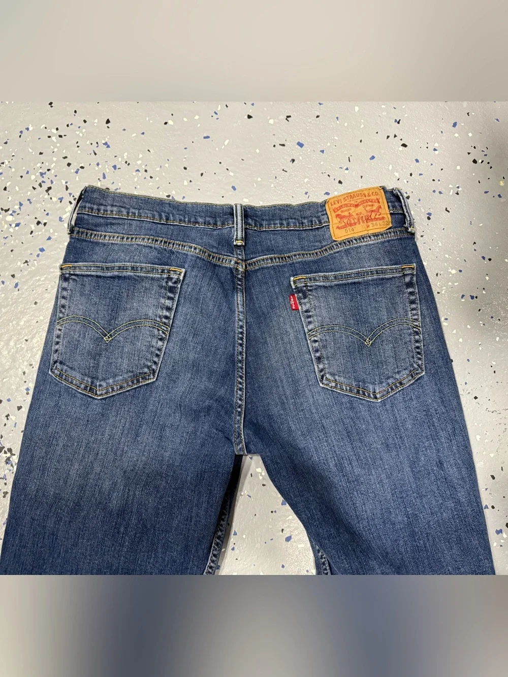 Mens Levi jeans 34x32